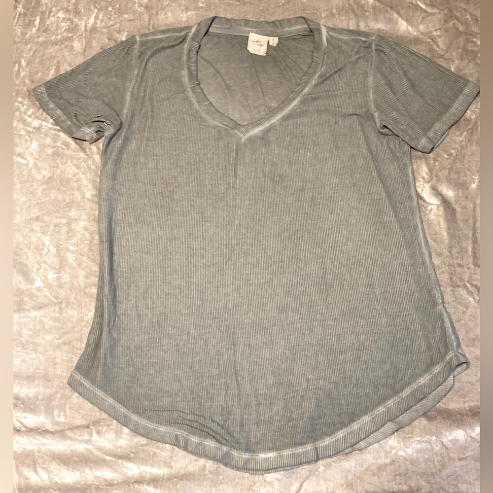 White Crow Ribbed V-Neck Top - Picture 3 of 7